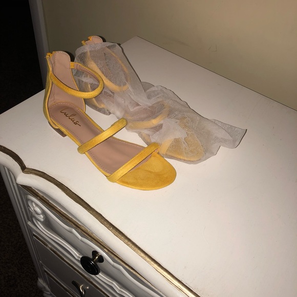 Shoes - Picture 3 of 6